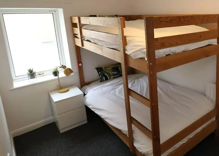 Cosy Two Bedroom Cottage