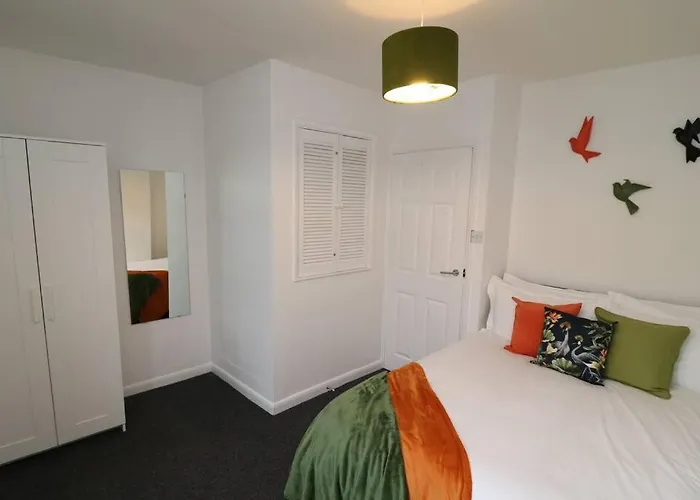 Cosy Two Bedroom Cottage